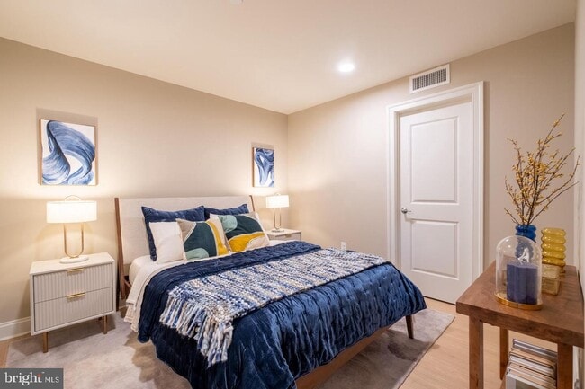 Photo - 1801 Market St