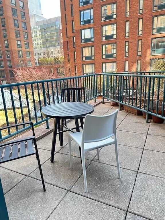 7 Lexington Ave Unit 9-U