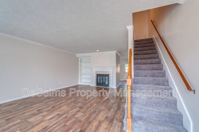 Photo - 302 Ash Forge Dr