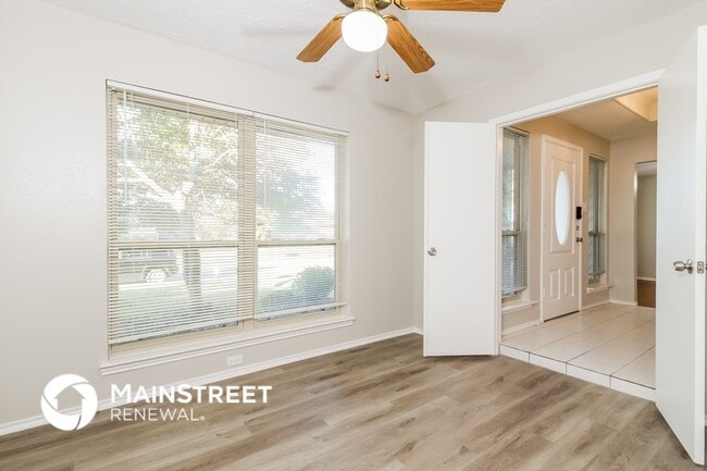 Photo - 1336 Colmar Dr