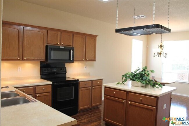 Building Photo - 378 Tanager Dr