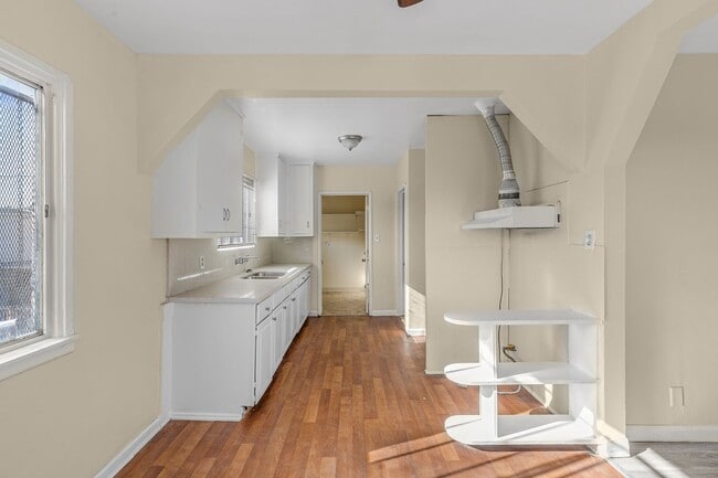 Photo - 10627 1/2 S Vermont Ave Unit 1