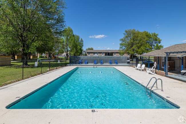 Piscina - The Avenue