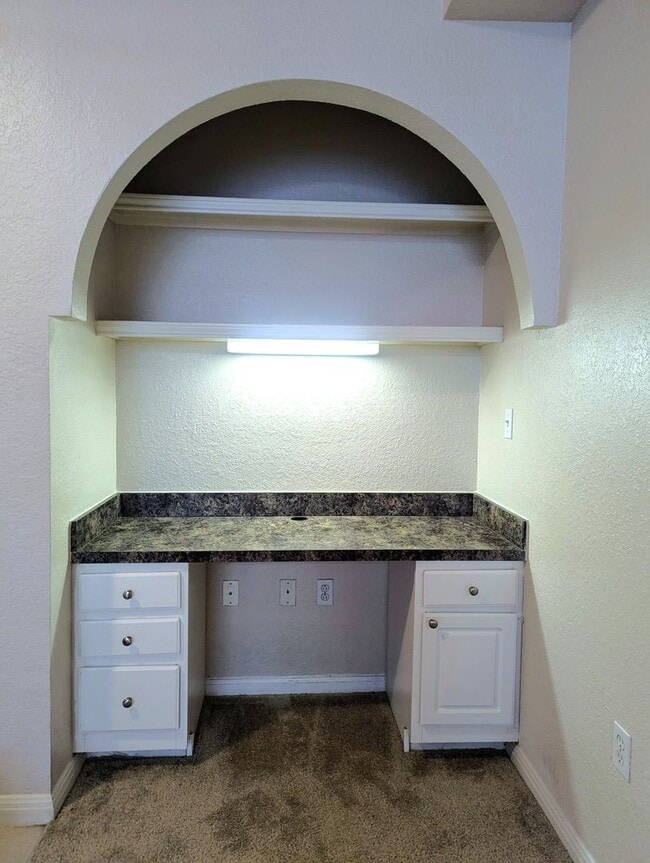 Photo - 1x1 Bright and spacious, convenient 1st fl...