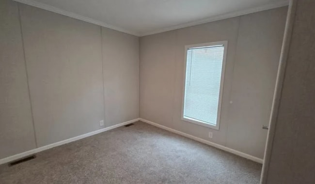 Photo - 402 Deerfield Ln