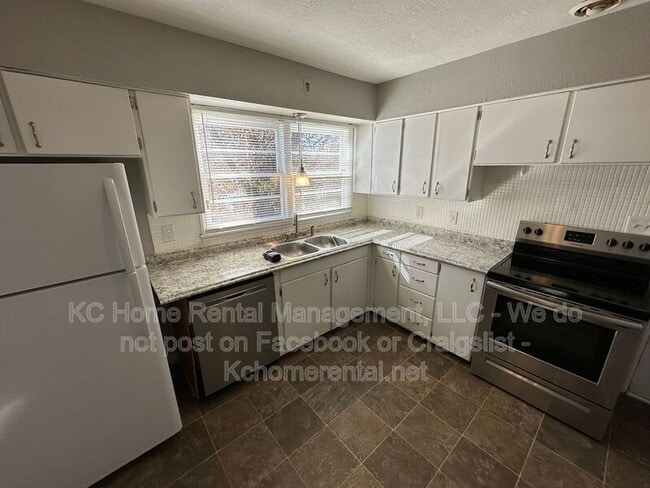 Photo - 9801 E. 81st. Ter.