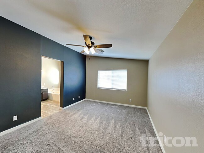 Photo - 409 W Azure Ave