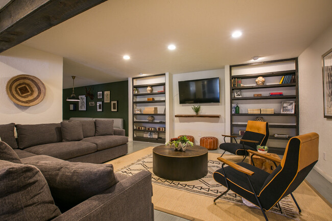 Building Photo - The Mica