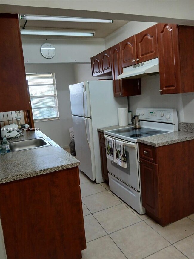 Photo - 1100 NE 1st Ct Condo Unit 210