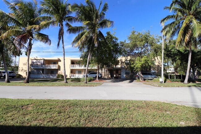 Photo - 2031 NE 139 St North Miami Beach, FL 33181