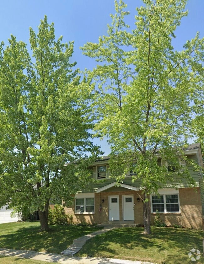Building Photo - 8622 Westbrook Dr Rental