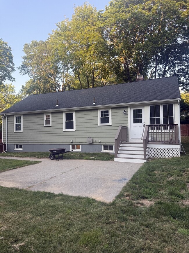 250 Main St