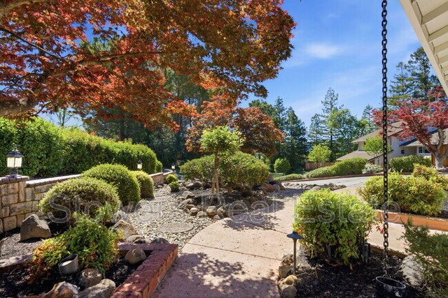 Photo - 155 Mountain Canyon Pl