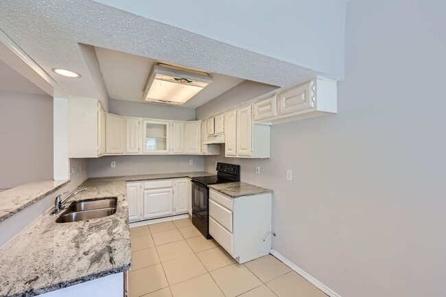 Photo - 602 Carl C Senter St