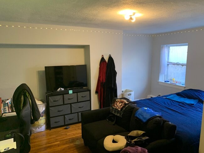 Photo - 12 Keswick St