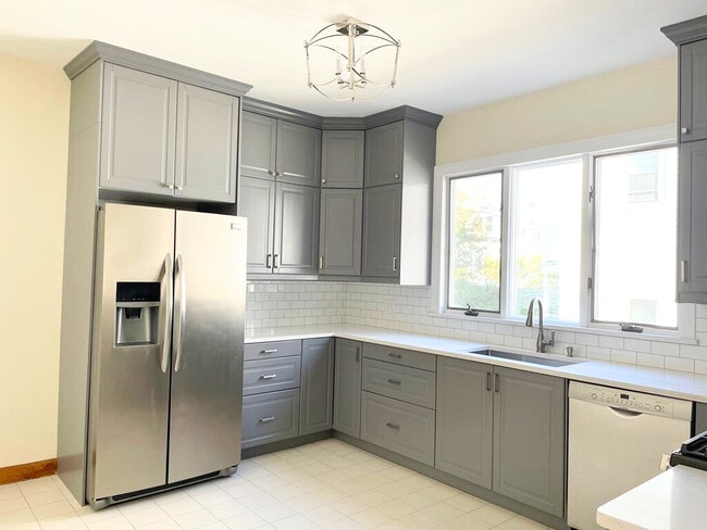 Photo - 150 Spruce St Unit 1