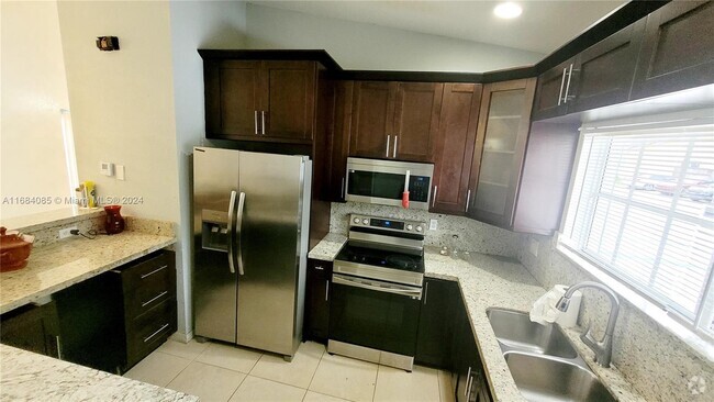 Building Photo - 3866 SW 48th Ave Unit 3866 Rental