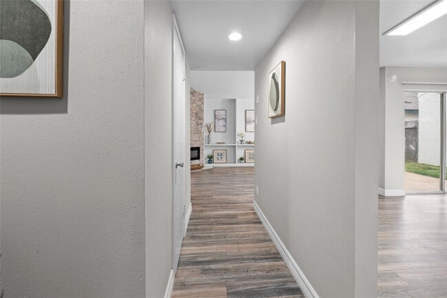 Photo - 10327 Gladewood Dr