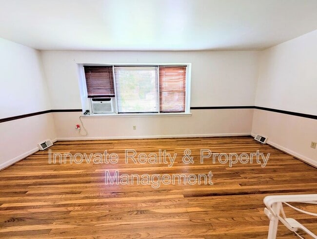 Photo - 1714 Loney St