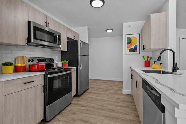 Building Photo - Cranbrook Centre - Southfield, MI