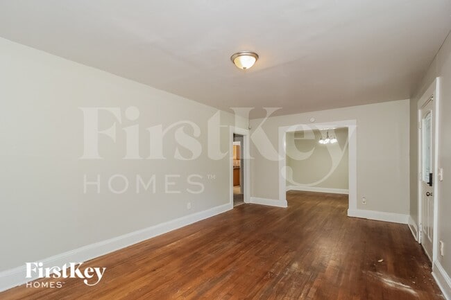 Photo - 1750 Avon Ave SW