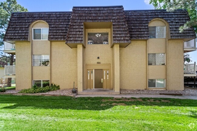 Building Photo - 2 bed / 1 bath - Whispering Pines Condo