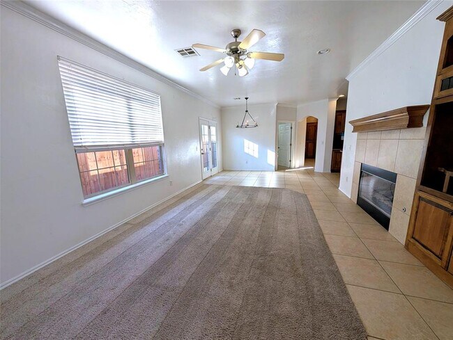 Photo - 643 Sisken Ct