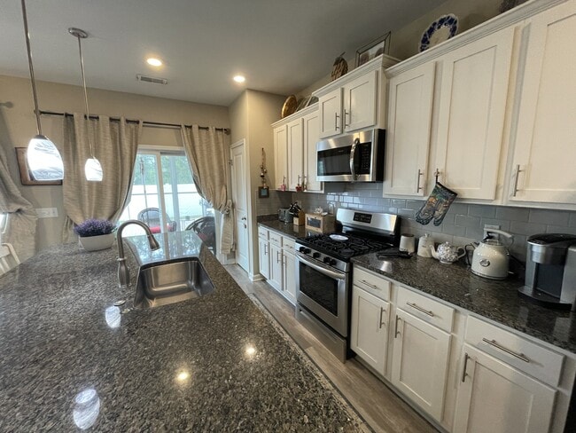 Photo - 609 Hilchot Dr
