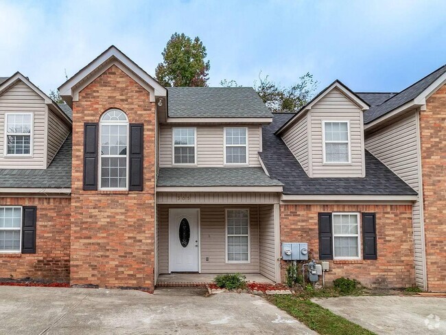 Building Photo - 305 Hazelnut Dr Rental