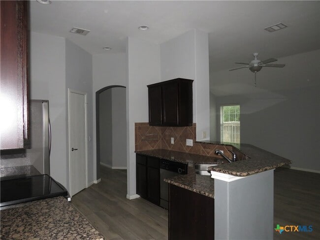 Photo - 18913 Leigh Ln