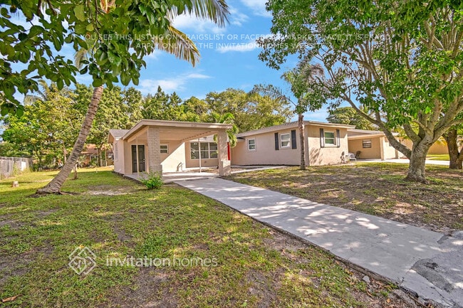 Building Photo - 525 Dolphin Dr Rental