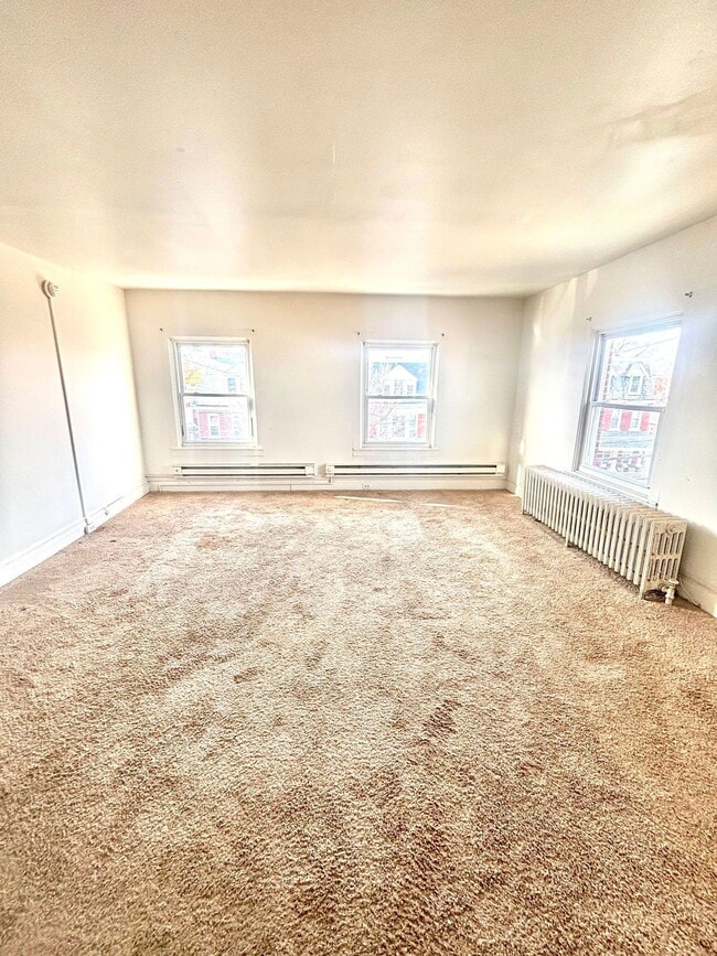 Photo - 408 Hand Ave Unit 3