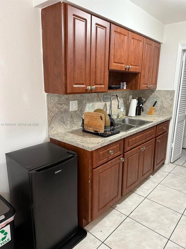 Photo - 824 SW 12th Ct Unidad 824