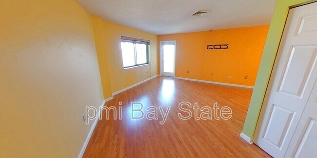 Photo - 90 Quincy Shore Dr Unidad Apt 315