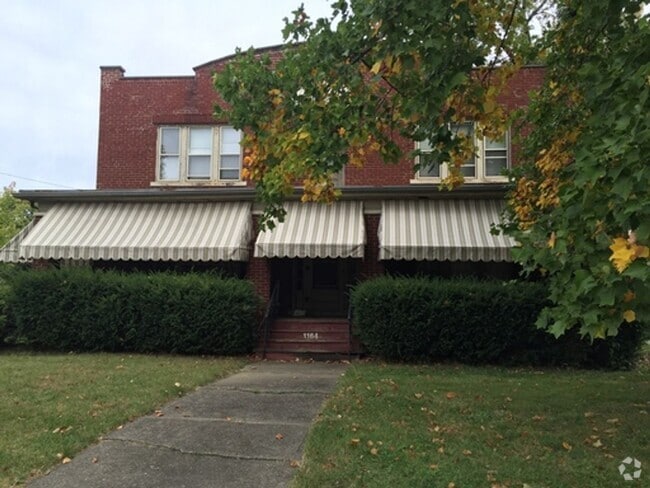 Building Photo - Grandview charmer now leasing for July mov... Unit 1164-D Rental
