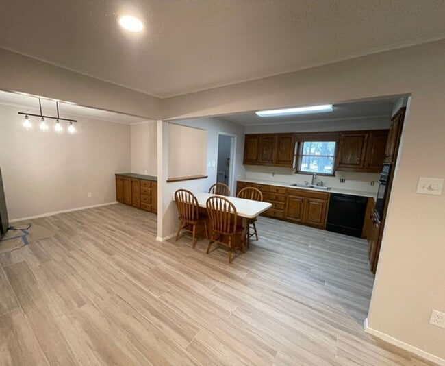 Photo - Quiet Community Living in Elm Mott