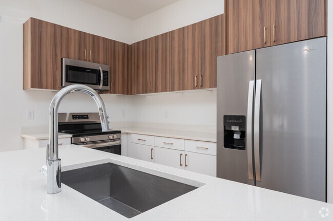The Boxwood - 1BR, 1BA - 530 - 740SF - Kitchen