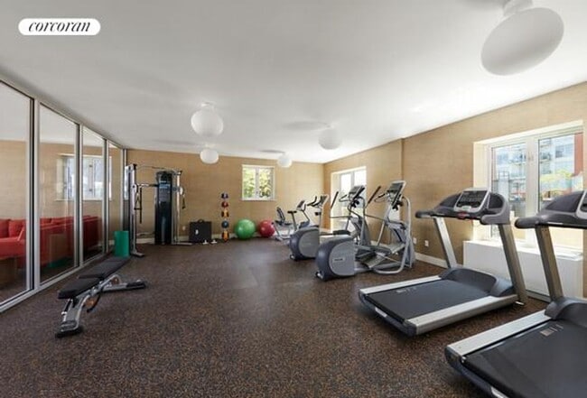 Photo - 41-23 Crescent St