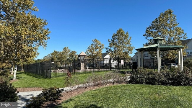 Photo - 104 Panmure Ln
