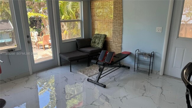 Photo - 1633 McKinley St