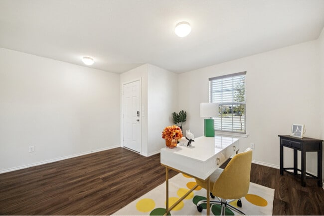 Photo - 1606 Avocet Way