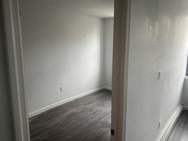 Photo - 364 52nd St Apartment Unit 2