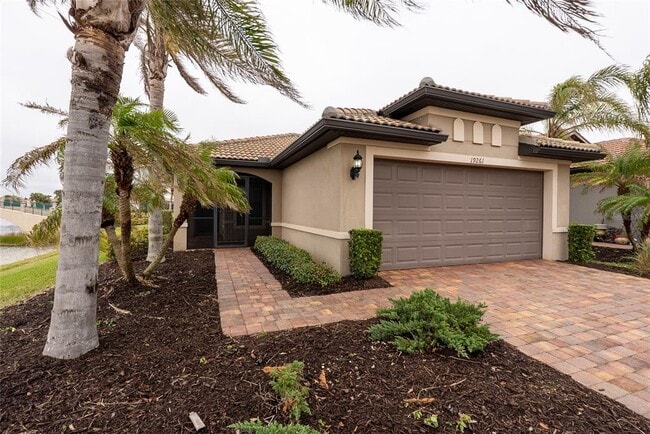 Photo - 19261 Isadora St