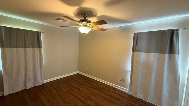 Photo - 6215 Loveland St