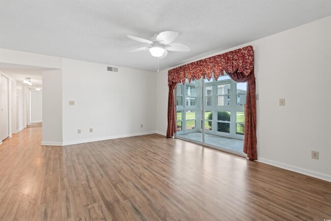 Photo - 2122 Clearwater Dr