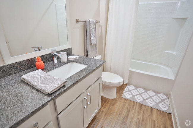 2BR, 2BA