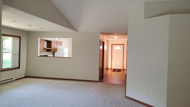 Photo - 335 Maple Ridge Ct
