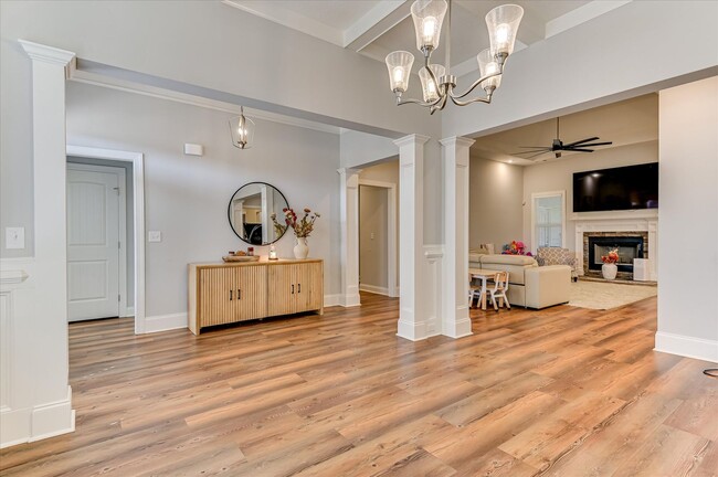 Photo - HOME FOR LEASE 4 BR 3 BATH RANCHSTYLE  SPLIT FLOOR PLAN AND OPEN  LARGE  FENCED BACKYARD  CONVENI...