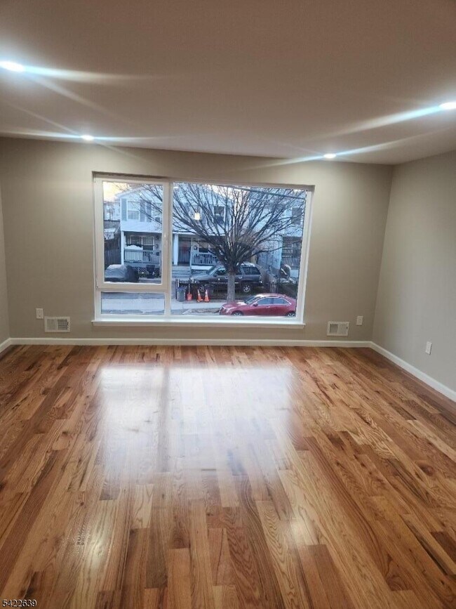 Photo - 410 S 8th St