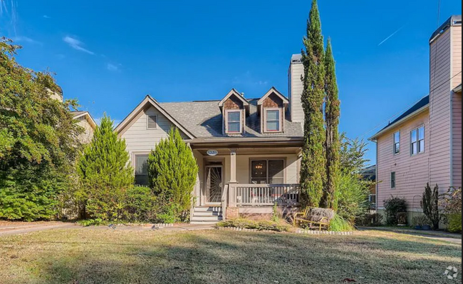 Building Photo - Don?t Miss This East Point Gem ? Great Lay... Rental